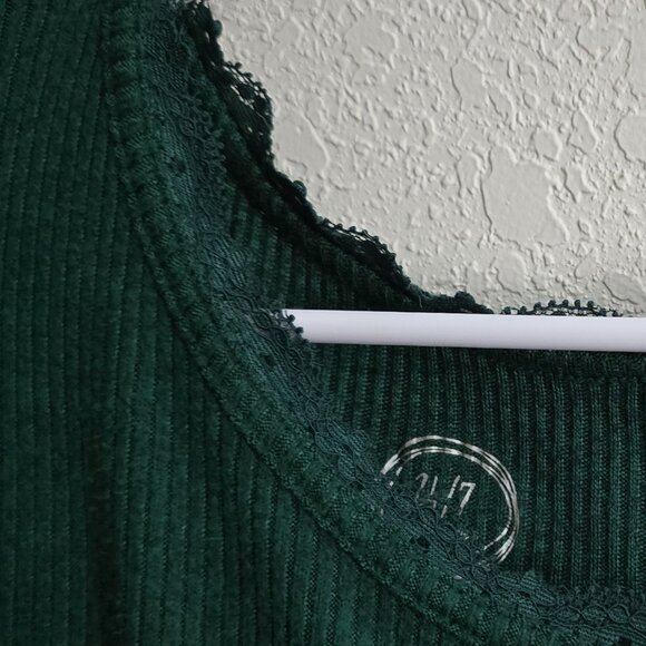 Maurices 24/7 3x Hunter Green LS Shirt - Picture 3 of 3